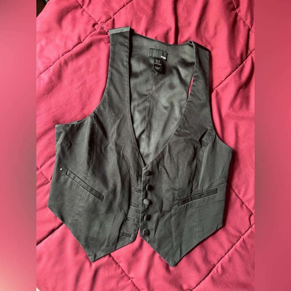 Black H & M Vest - FREE SHIPPING ✨